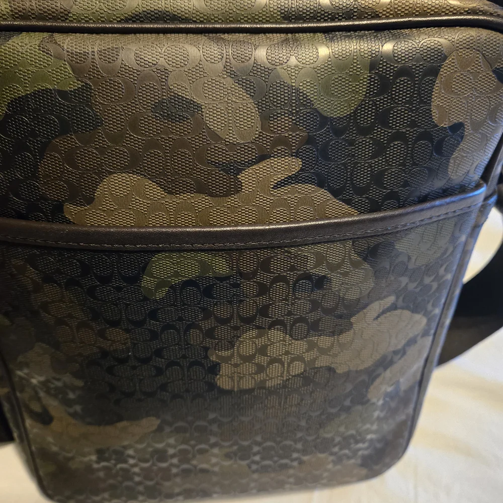 Coach crossbody wear leather
